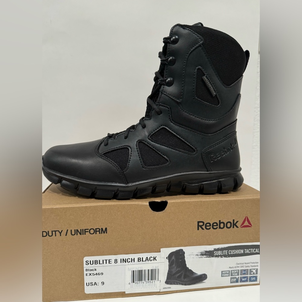 New Reebok Sublite cushion tactical 8 inch duty/uniform
Men boots size 9.0